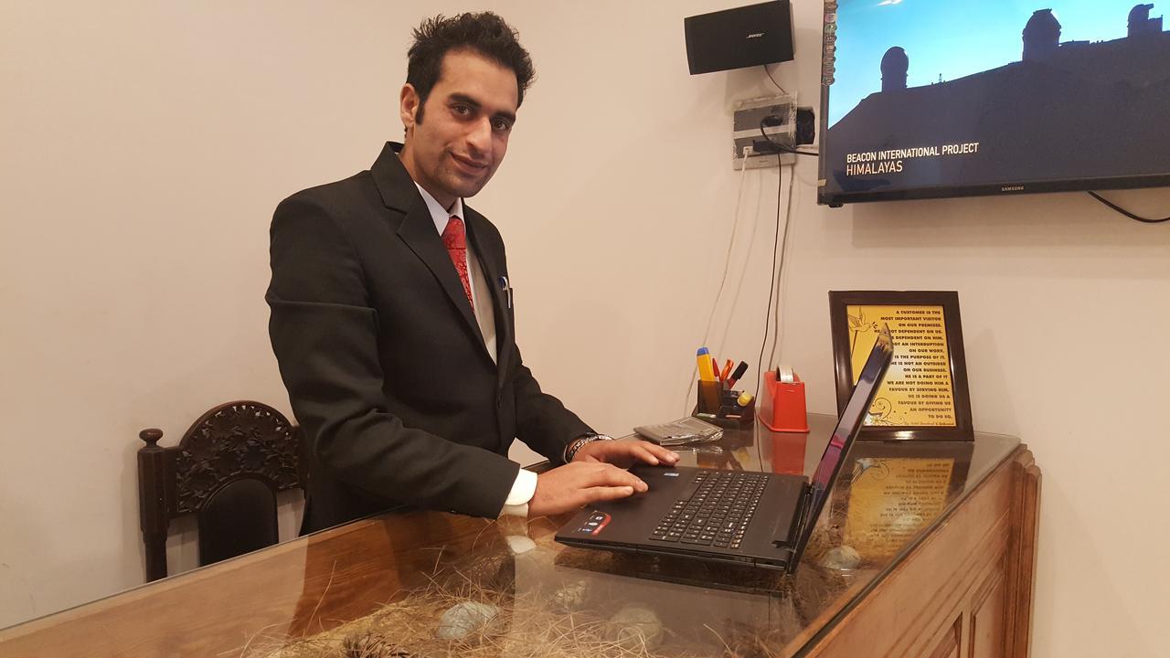 Standard Hotel And Resturant Srinagar  Luaran gambar
