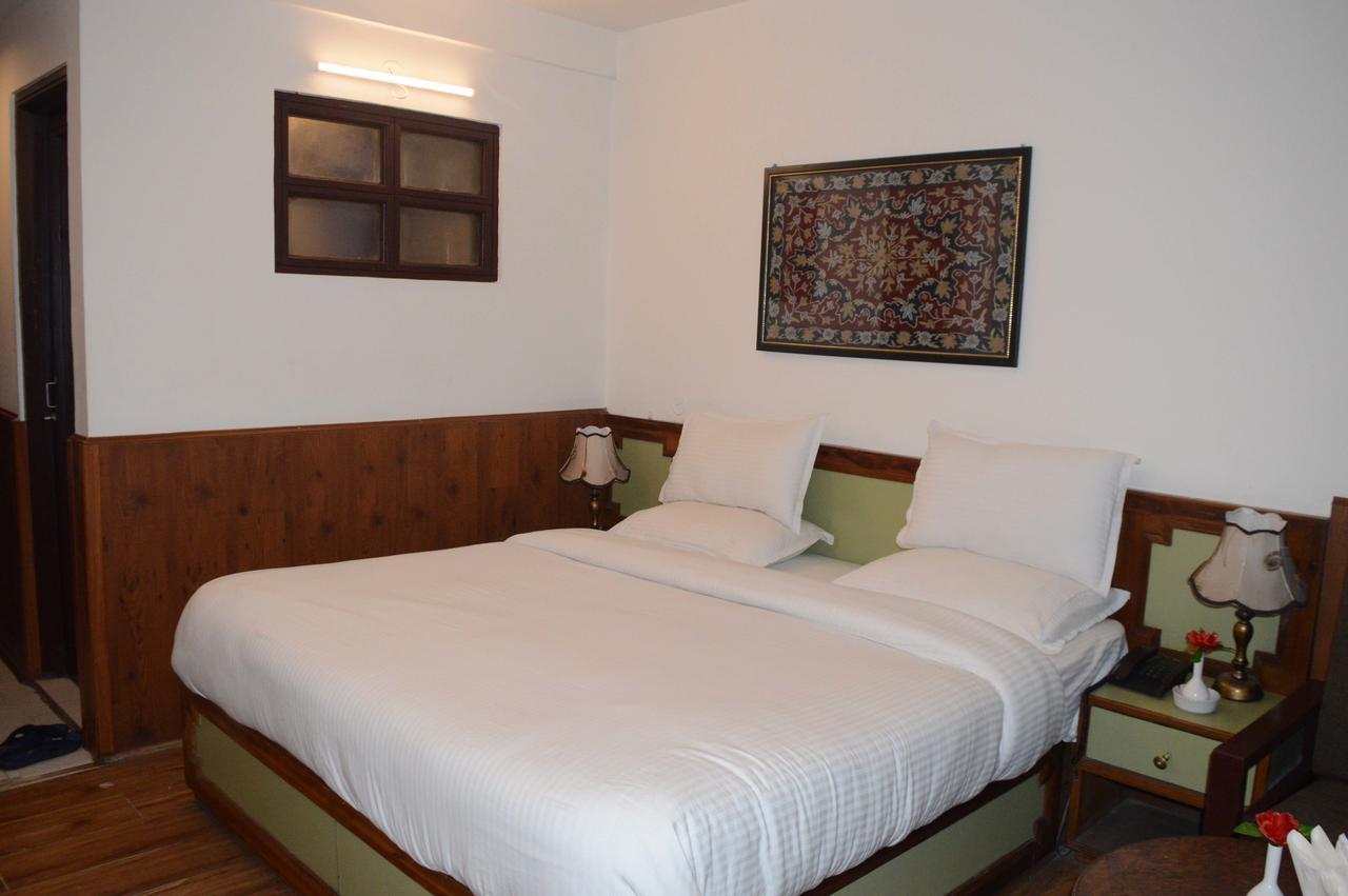 Standard Hotel And Resturant Srinagar  Luaran gambar