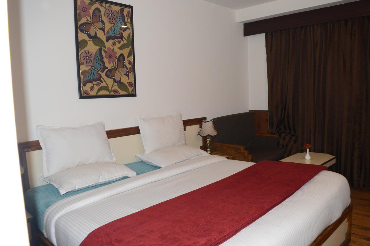 Standard Hotel And Resturant Srinagar  Luaran gambar