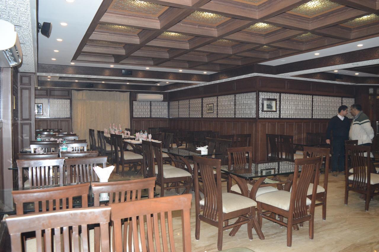 Standard Hotel And Resturant Srinagar  Luaran gambar