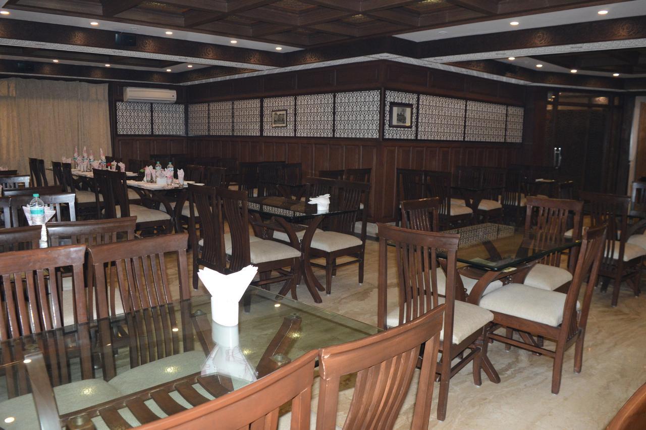 Standard Hotel And Resturant Srinagar  Luaran gambar