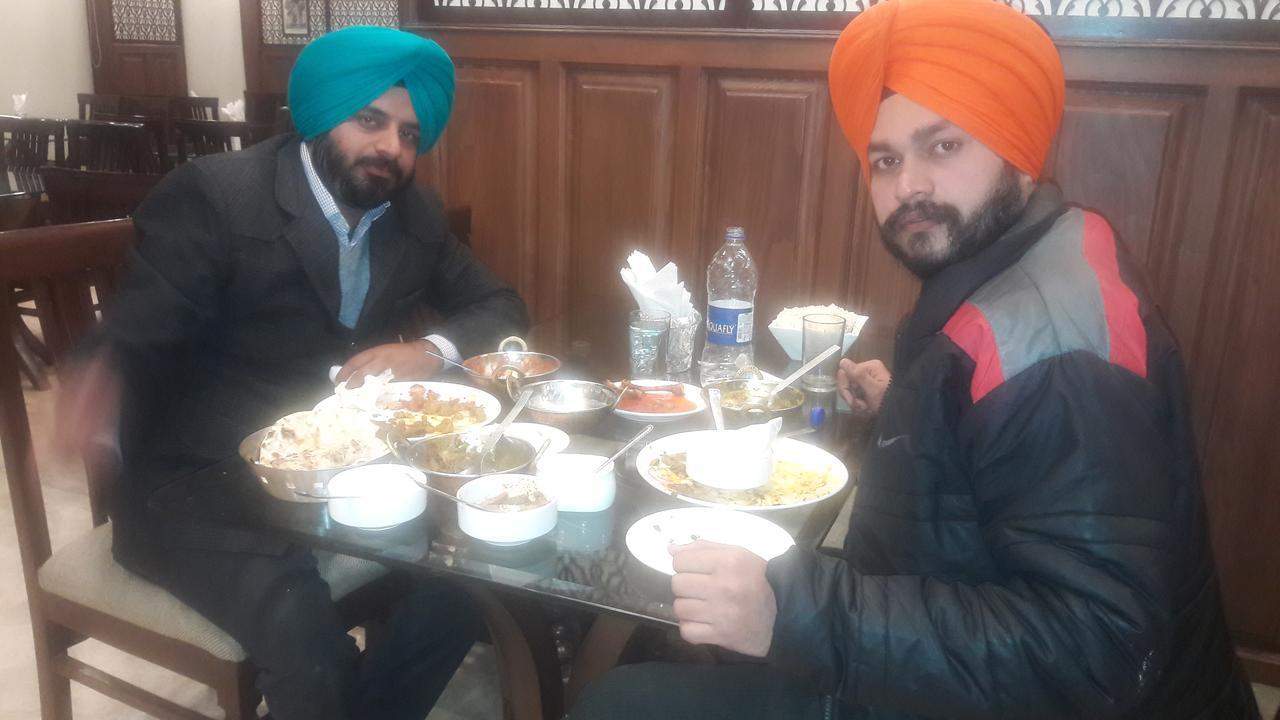 Standard Hotel And Resturant Srinagar  Luaran gambar