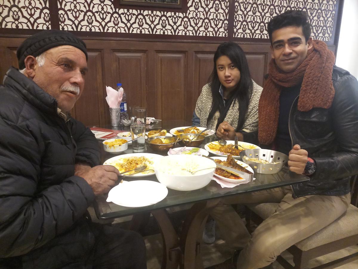 Standard Hotel And Resturant Srinagar  Luaran gambar
